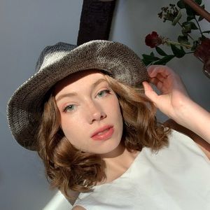 Meet your Posher, Isabella